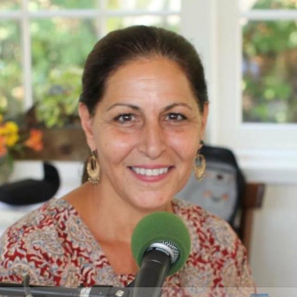 lauramangone